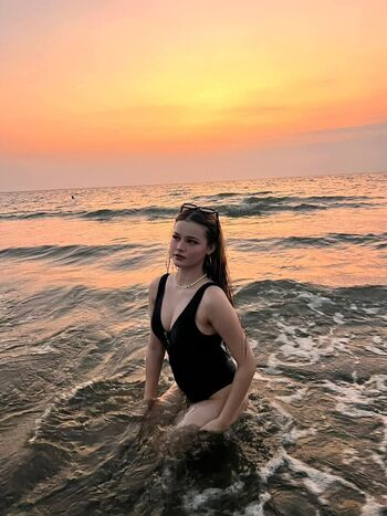 Full leaked Queen chrisnna dio page private onlyfans photo