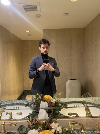 Full leaked R reyn private onlyfans photo