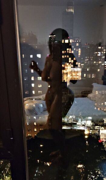 Full leaked Reign glitter private onlyfans photo