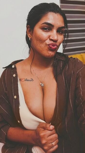 Full leaked Reshma rechu private onlyfans photo