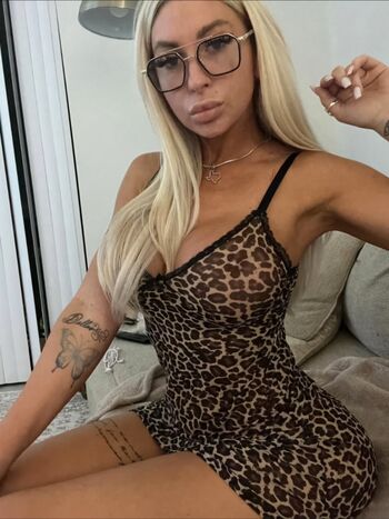 Full leaked Rileyxscott private onlyfans photo