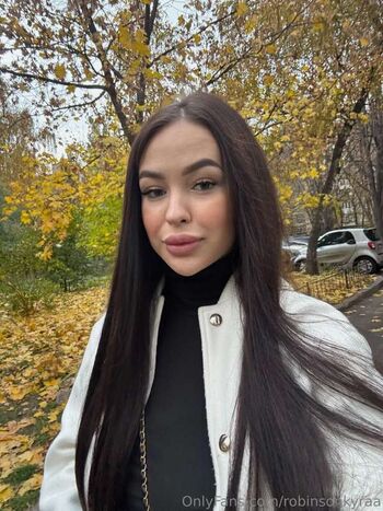 Full leaked Robinsonkyraa private onlyfans photo