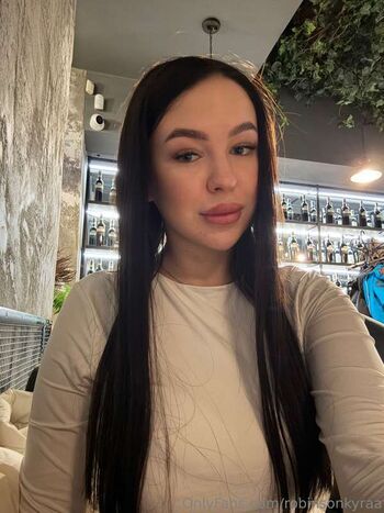Full leaked Robinsonkyraa private onlyfans photo