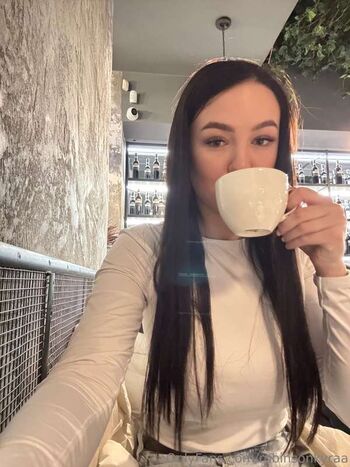 Full leaked Robinsonkyraa private onlyfans photo