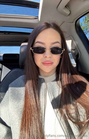 Full leaked Robinsonkyraa private onlyfans photo