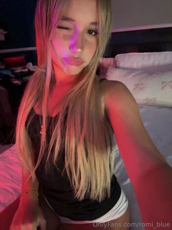 Romi_blue