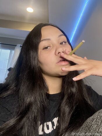 Full leaked Rooxie private onlyfans photo