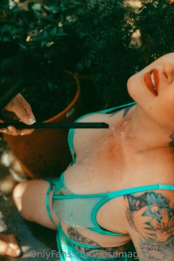 Full leaked Rosamagnoliaxo private onlyfans photo