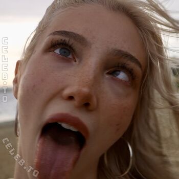 Full leaked Rosegnlz private onlyfans photo