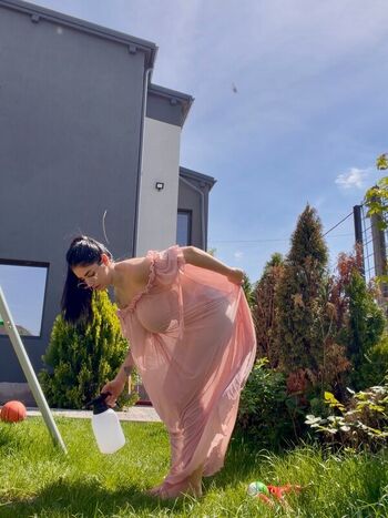 Full leaked Roxana mariaa private onlyfans photo