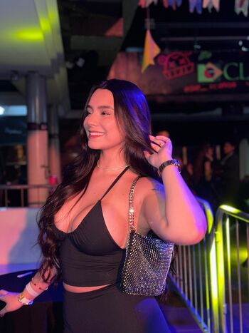Full leaked Sabrinahmariah private onlyfans photo