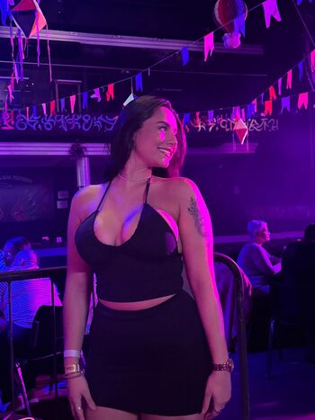 Full leaked Sabrinahmariah private onlyfans photo
