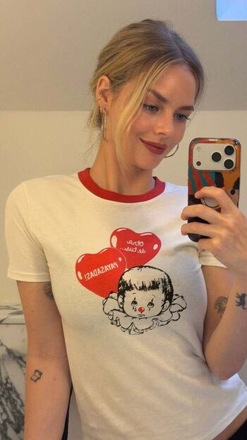 Full leaked Samara weaving page private onlyfans photo