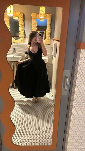 🔥 Sara dobrik page leaked private photo uncensored full