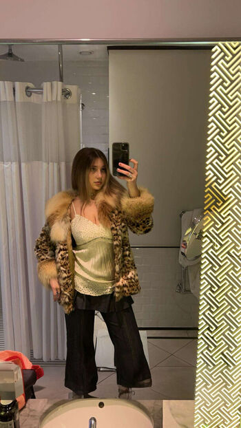 🔥 Sara dobrik page leaked private photo uncensored full