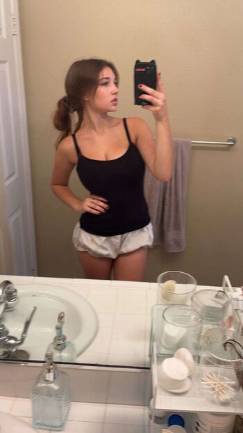 🔥 Sara dobrik page leaked private photo uncensored full