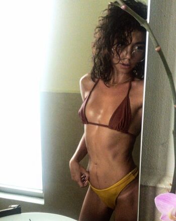 Sara Hyland