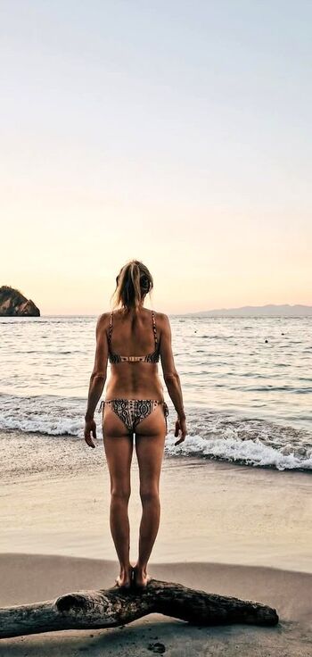 🔥 Sarah chalke leaked private photo uncensored full