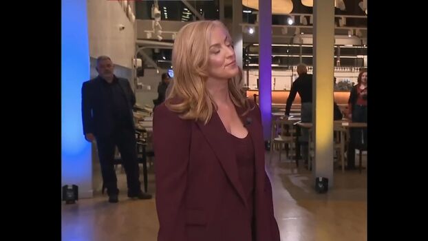 Sarah-Jane Mee