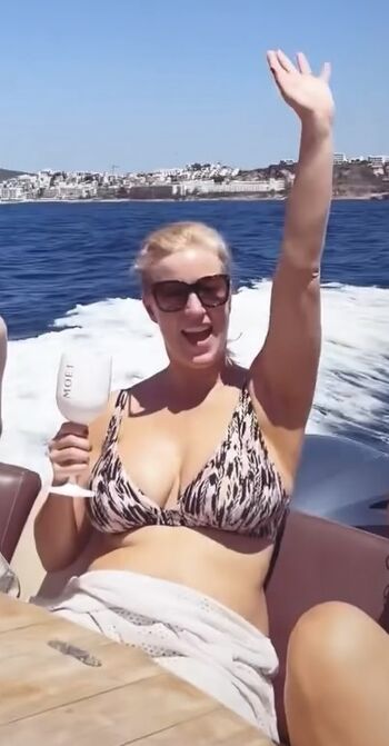 Full leaked Sarah jane mee private onlyfans photo