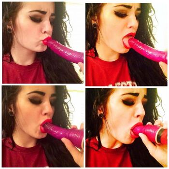 Full leaked Saraya bevis private onlyfans photo