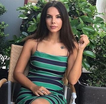 Selen Yakıcı