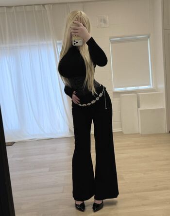 Full leaked Sellenelle private onlyfans photo