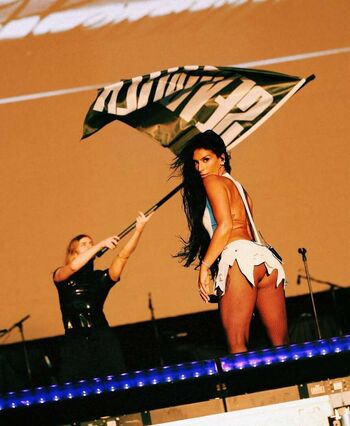sevdaliza