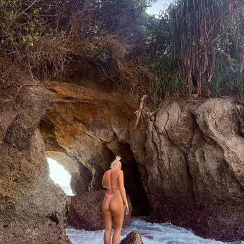 Full leaked Shauna bannon private onlyfans photo