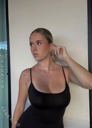 Full leaked Sheila gradascevic private onlyfans photo