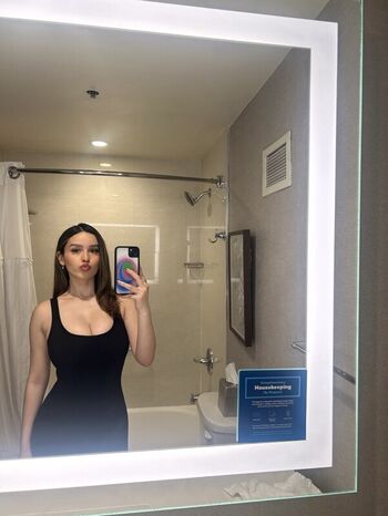Full leaked Simplyneidaa private onlyfans photo