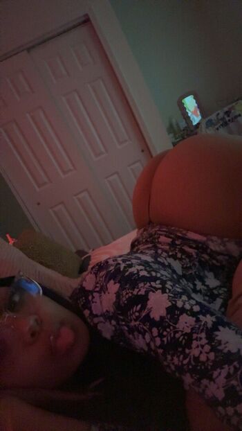 Full leaked Skylarrenaye private onlyfans photo