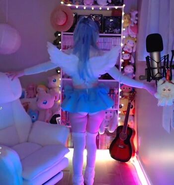 Full leaked Skymi chan private onlyfans photo