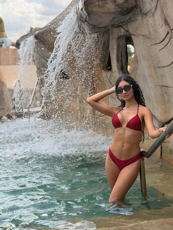 Full leaked Slut belo private onlyfans photo