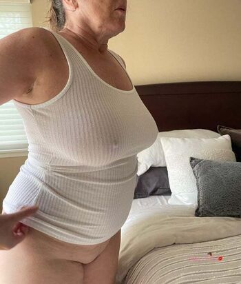 Full leaked Smokey chestnut private onlyfans photo