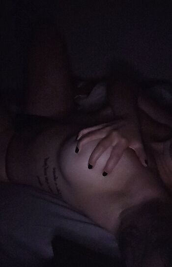 Full leaked Snowmixy private onlyfans photo