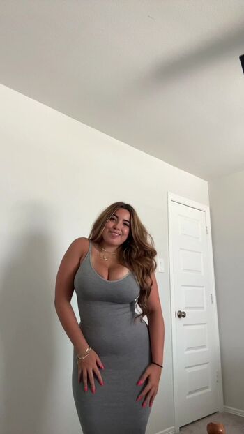 Full leaked Gigi hadid/ private onlyfans photo