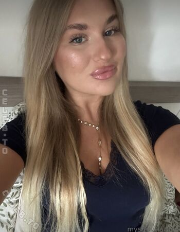 Full leaked Sophiaa private onlyfans photo