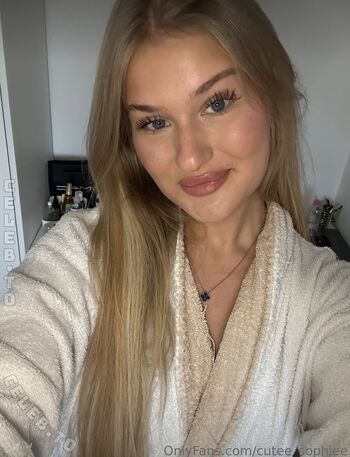Full leaked Sophiaa private onlyfans photo