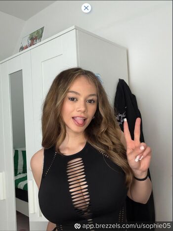 Full leaked Sophie private onlyfans photo