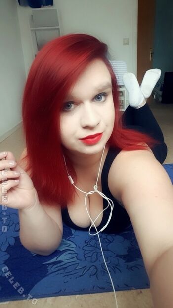 Full leaked Sophieschmande private onlyfans photo