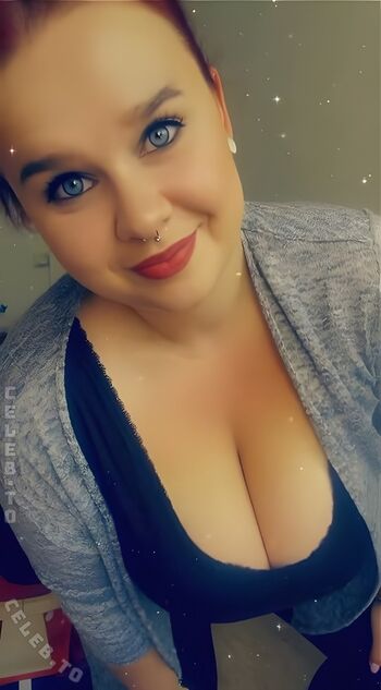 Full leaked Sophieschmande private onlyfans photo