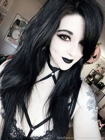 spookyfeet33