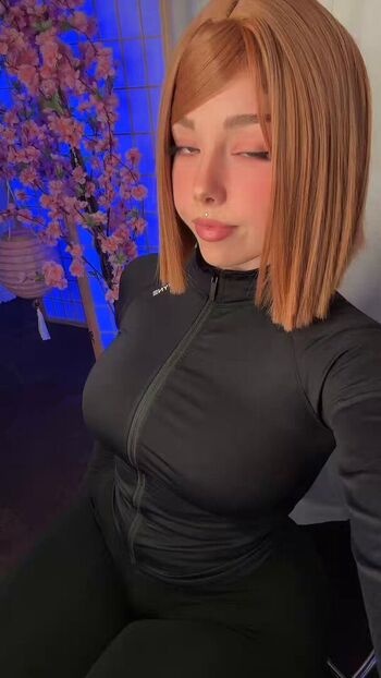 Full leaked Squishywaifu private onlyfans photo