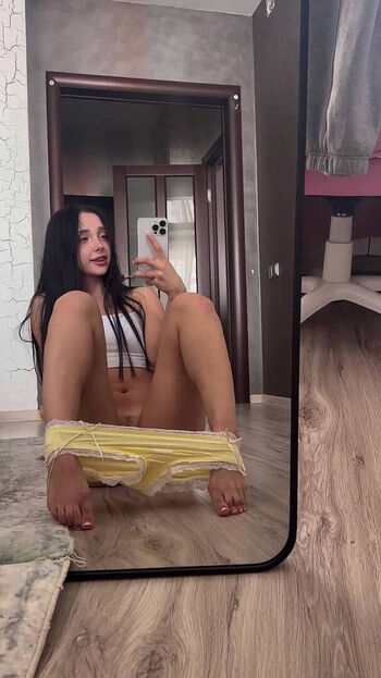 Full leaked Sunnyunny private onlyfans photo
