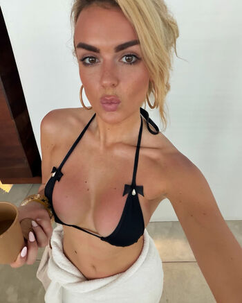 Tallia Storm