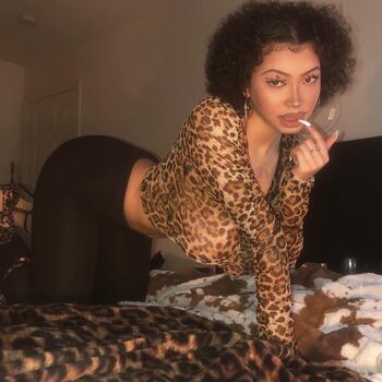 Full leaked Tarahmisu private onlyfans photo