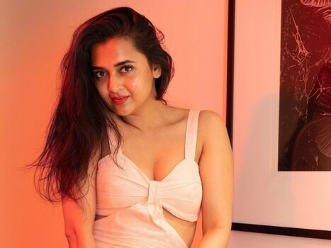 Full leaked Tejasswi prakash private onlyfans photo