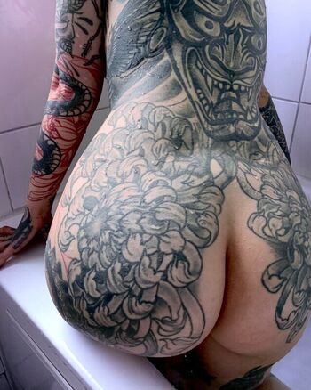 Full leaked Theblxckwolf private onlyfans photo
