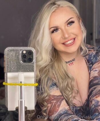 Full leaked Theoliviaskies private onlyfans photo